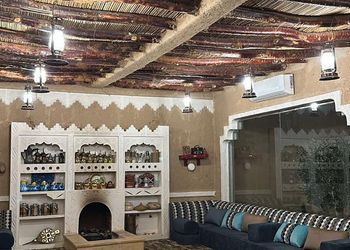 استراحة بمسطحات خضراء وملاعب
