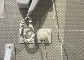 شقة بثلاث غرف نوم وصالة جلوس