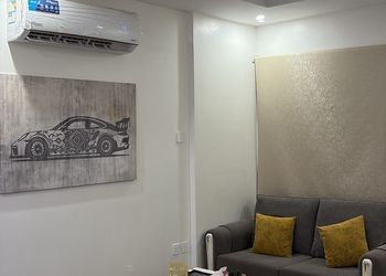 استديو بأثاث مريح وبسيط 