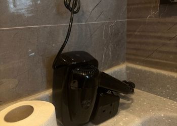 استديو بسرير ماستر وجلسة جانبية 