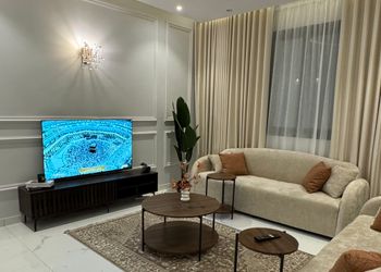 شقة بغرفة نوم وصالة بدخول ذاتي
