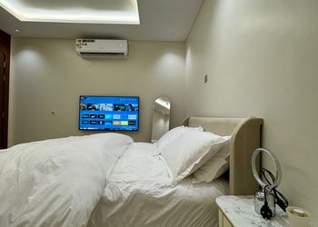 استديو هادئ بسرير ماستر 