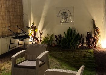 كرفان بإطلالة على مزرعة