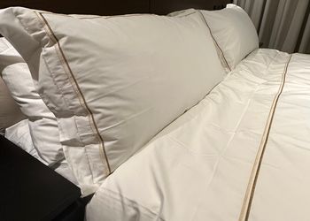 استديو هادئ بسرير ماستر 
