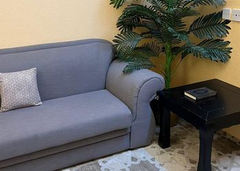 شقة بغرفتين نوم وغرفة جلوس 