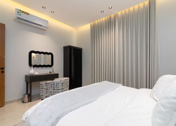 شقة بغرفتين نوم وصالة 