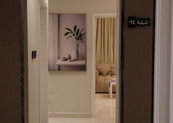 استديو بسرير ماستر وجلسة جانبية 