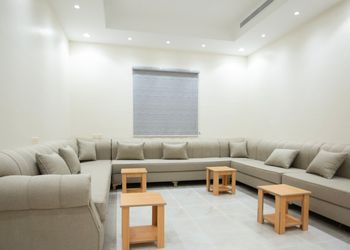 استراحة بمسبح وجلسه خارجيه 