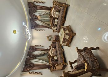 شقة بمجلس وصالة وغرفتين نوم 