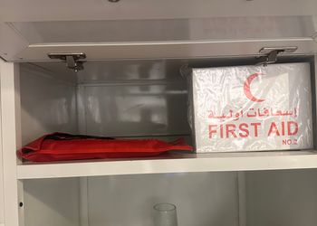 شقة بغرفتين نوم وصالة 