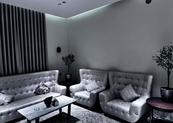 شقة بدخول ذكي وغرفة نوم وصالة