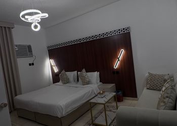 استديو بسرير ماستر