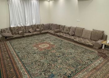 استراحة بمسطح اخضر ومجالس
