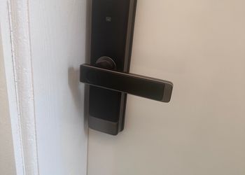 استديو هادئ بمدخل خاص وذاتي  