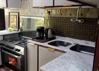 استراحة بإطلالة جبلية ومسطح أخضر