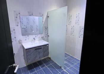 استديو بسرير ماستر وجلسة 