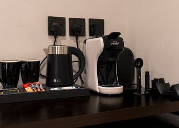 استديو بسرير ماستر  وجلسة جانبية