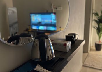 استديو هادئ بدخول ذاتي 
