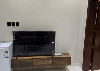 استديو بسرير ماستر وجلسة جانبية