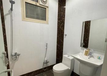 استراحة بمسطح اخضر ومجالس