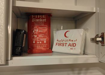 شقة بغرفة معيشة وغرفة نوم 