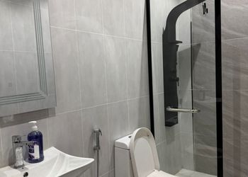 شقة بغرفة معيشة وغرفتين نوم 