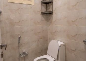 شقه بغرفتين نوم باجواء فندقية