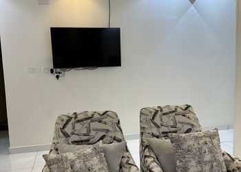 استديو هادئ بسرير ماستر