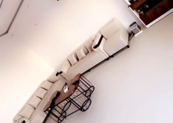 شاليه بجلسة خارجية واسطبل خيل