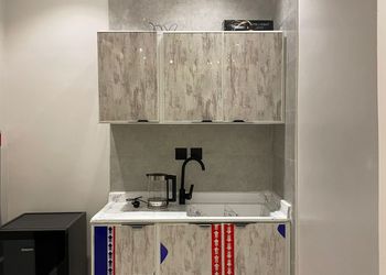 استديو بدخول ذاتي