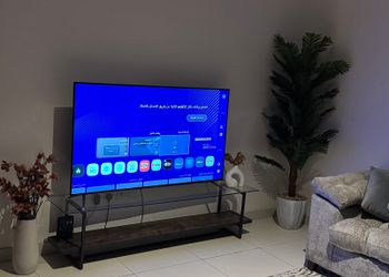شقة بصالة انيقة ودخول ذاتي