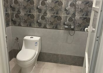 شاليه بجلسة خارجية والعاب مائية