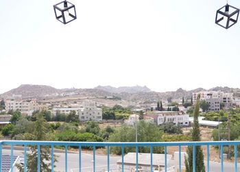 شالية ثلاث غرف نوم وصالة وبلكونه