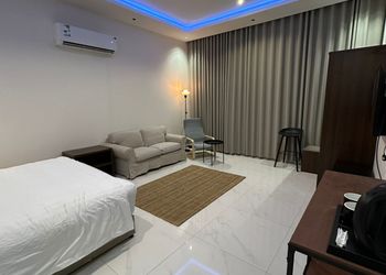 استديو هادي بدخول ذاتي