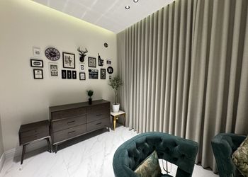 شقه فاخره بغرف نوم وصالة وبلكونة
