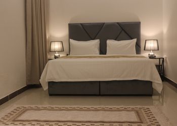 استديو هادئ بسرير ماستر 