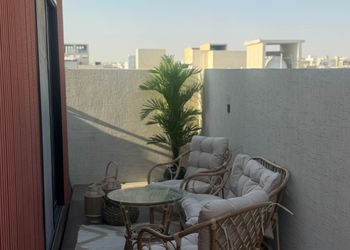 استديو بسرير ماستر وبلكونة