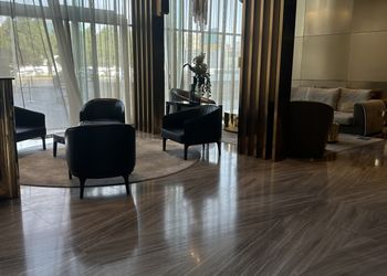 استديو بأثاث مريح وبسيط 