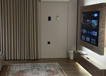 استديو بسرير ماستر 
