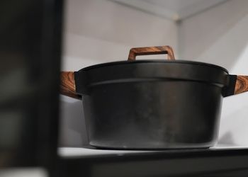 شقة بصالة انيقة وغرفة نوم