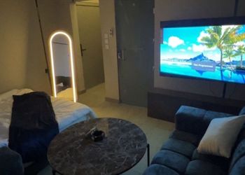 استديو بسرير ماستر ودخول ذاتي