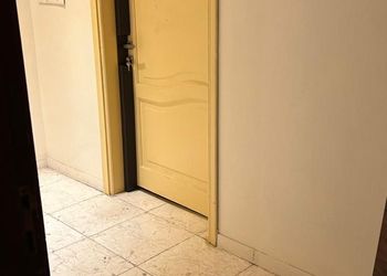 استديو بسرير ماستر وأثاث مريح 