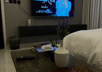 استديو بسرير ماستر وجلسة جانبية 