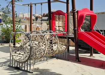 استراحة بمسبح وجلسة خارجية 