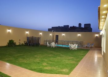 شاليه بمسطح اخضر