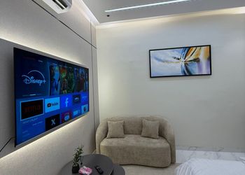 استديو بسرير ماستر وجلسة جانبية 