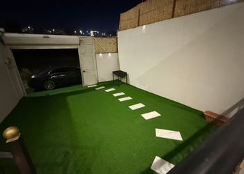 استديو بسرير ماستر وبلكونه