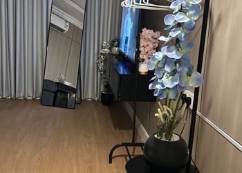 استديو بسرير ماستر وجلسة جانبية 