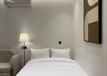 استديو هادئ بسرير ماستر 