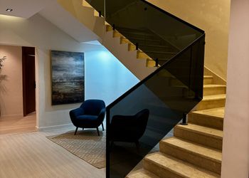 استديو هادئ بدخول ذاتي 